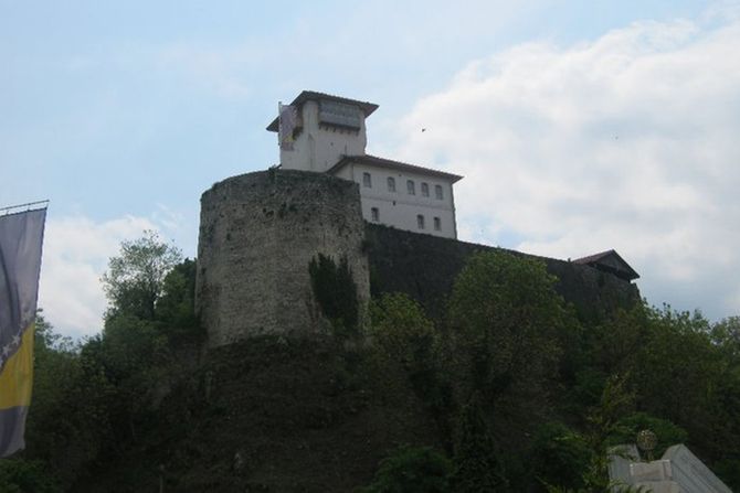 Kula Zmaja od Bosne Gradačac