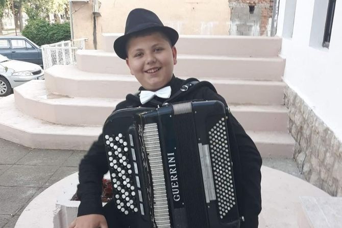 Sava Zdravković, harmonika Sava Zdravković, harmonika
