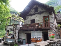 Pećine, Tičino, Švajcarska