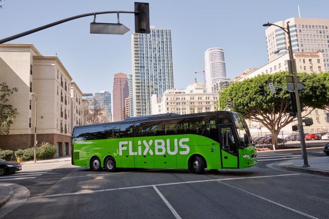 Fusion Flix Bus