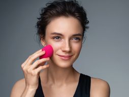 Šminkanje, šminka, puder, bjuti blender