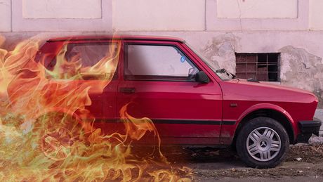 Automobil Yugo Jugo pozar vatra