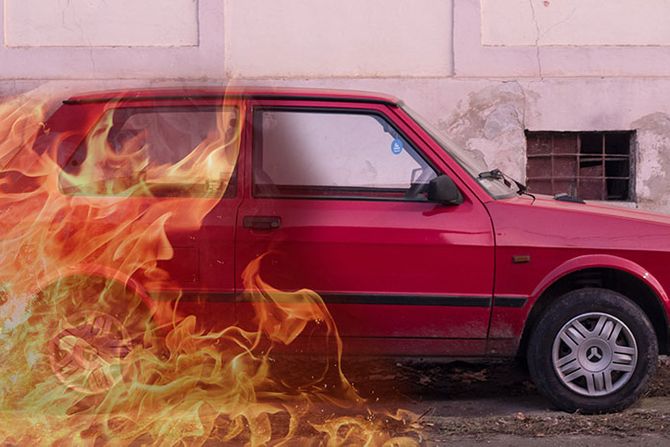 Automobil Yugo Jugo pozar vatra Automobil Yugo Jugo pozar vatra