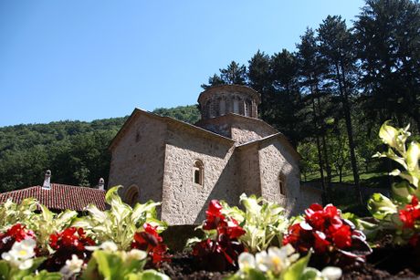 manastir Svete Trojice na Ovčaru