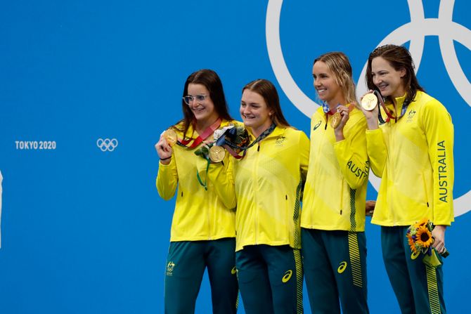 Kaylee McKeown (AUS), Chelsea Hodges (AUS), Emma McKeon (AUS) and Cate Campbell (AUS) Kaylee McKeown (AUS), Chelsea Hodges (AUS), Emma McKeon (AUS) and Cate Campbell (AUS)