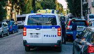 Žena ubila čoveka nasred ulice, zarila mu nož u leđa dok je ulazio u automobil: Horor u Grčkoj