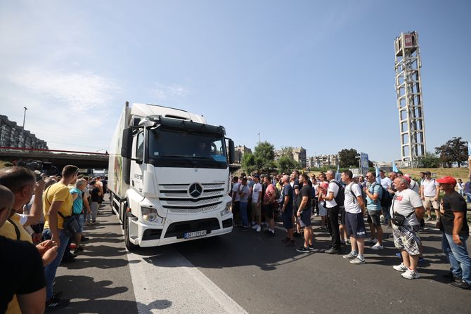 Sava centar, blokada saobraćaja