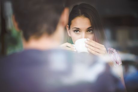 ljubavni sastanak, dejt, kafa ljubavni sastanak, dejt, kafa