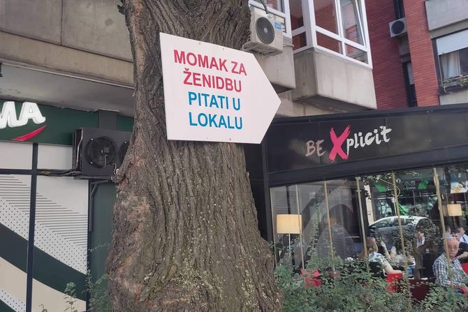 Znak ispred kafića na Vračaru