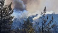 Šumski požar približio se kućama u povratničkom selu Osojane, nema vatrogasaca