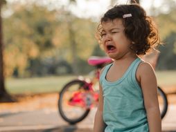 dete, devojčica, plače, razmažena, razmaženo dete