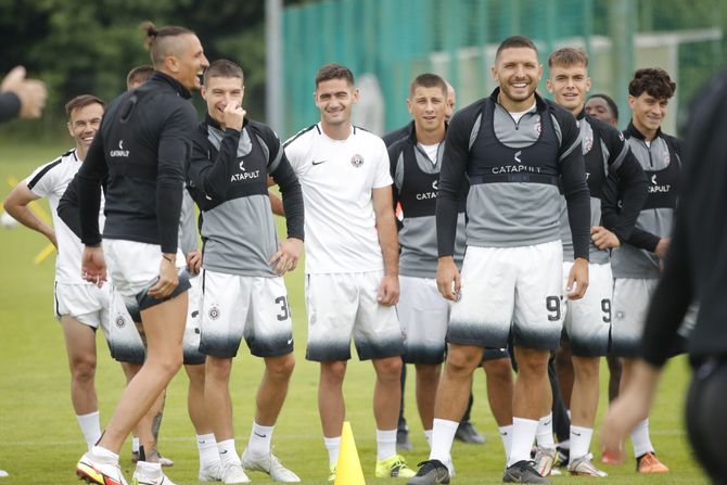 Partizan na prvom testu protiv Kluža Partizan na prvom testu protiv Kluža