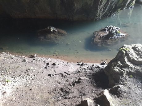 Stopića pećina, planina Zlatibor, Srbija Stopića pećina, planina Zlatibor, Srbija