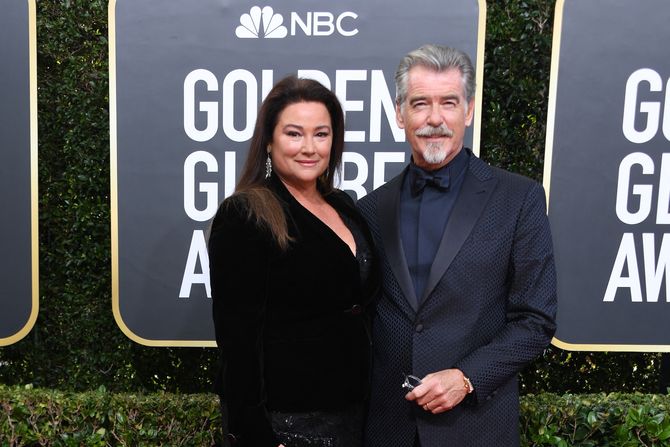 Pirs Brosnan Pierce Brosnan Keely Shaye Smith Pirs Brosnan Pierce Brosnan Keely Shaye Smith