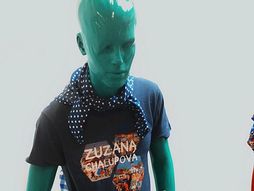 Otvorena izložba modnih kreacija pod nazivom Zuzana Chalupová u Selfie Muzeju