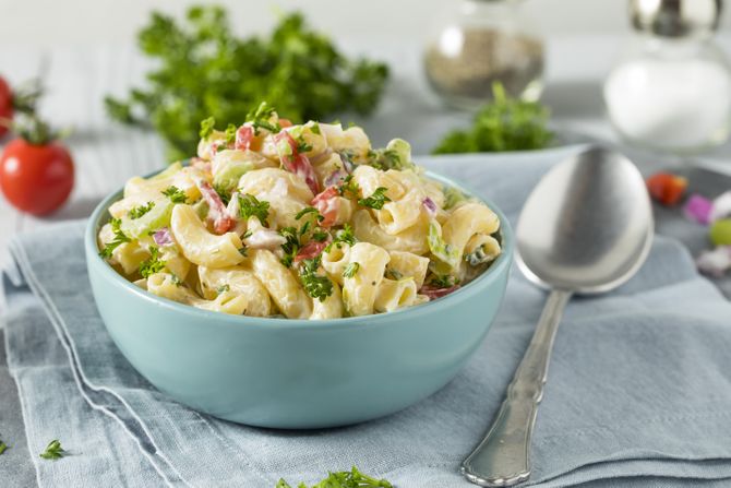 Obrok salata, hladna pasta