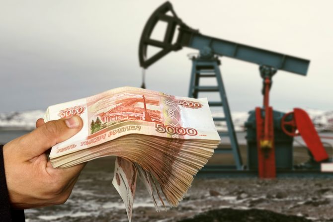 Zelenski traži da se ograniči cena ruske nafte: Traži nižu cenu od one koju je predložila G7
