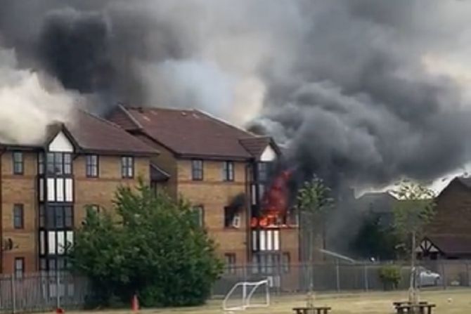 Eksplozija, Bedford, Engleska Eksplozija, Bedford, Engleska