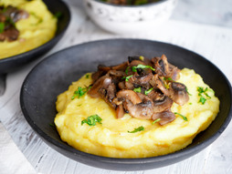 Pecurke i palenta, pecurke, rucak, jelo, cinija