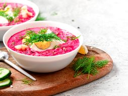 hladna supa od cvekle, čorba od cvekle i jogurta, hladni boršč, kremasta supa, kremasta čorba