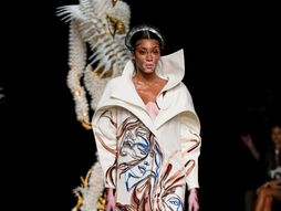Paris Fashion HC FW 22/23 Iris van Herpen