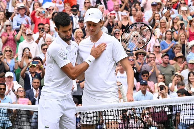 Janik Siner, Novak Đoković, Vimbldon 2022 Janik Siner, Novak Đoković, Vimbldon 2022