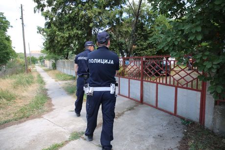Zmajevo ubistvo, policija policijski uviđaj policajac