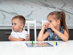 Dete, ljutna, društvena igra