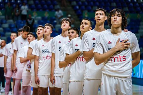 Mladi košarkaši Srbije U17