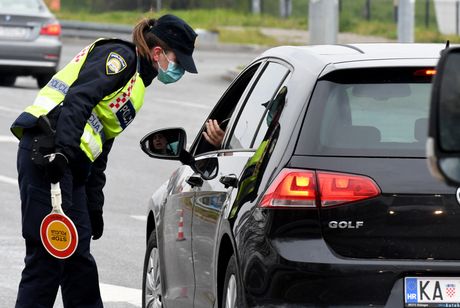 Hrvatska policija saobraćajna saobraćajac