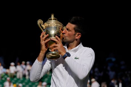 Pehar Novak Đoković, Nik Kirjos, Vimbldon finale Pehar Novak Đoković, Nik Kirjos, Vimbldon finale