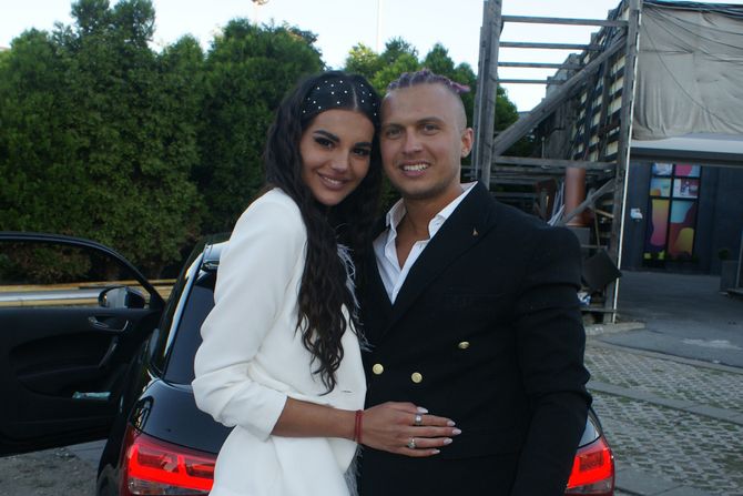 Jovana Ljubisavljević I Stefan Karić Jovana Ljubisavljević I Stefan Karić