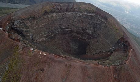 Vesuvius volcano crater  vulkan Vezuv krater