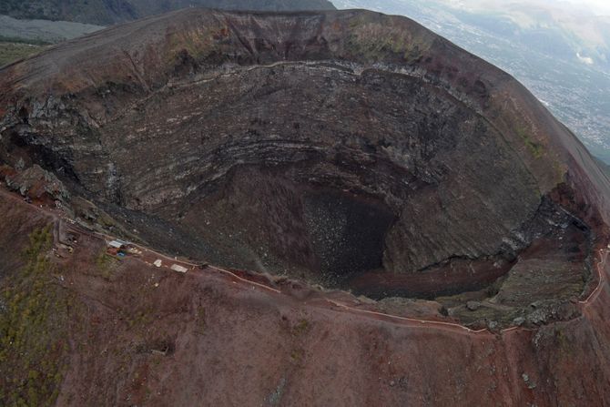 Vesuvius volcano crater  vulkan Vezuv krater