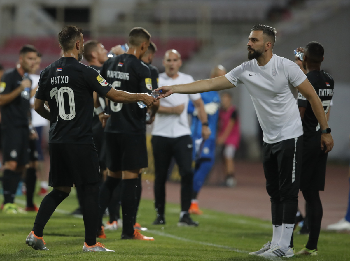 Meč Radnički Niš - Partizan na Čairu igra se po izuzetno lošem