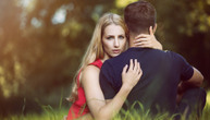 Kako vas partner grli, takvu vezu i imate: 9 vrsta zagrljaja i nijedan nije običan
