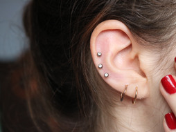 uho, pirsing, mindjusa