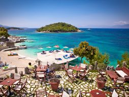 Albanija plaža more letovanje Ksamil