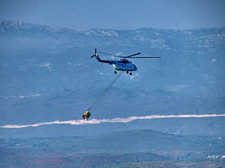 Gašenje požara kod Zambratije kod Umaga u Istarskoj županiji,
