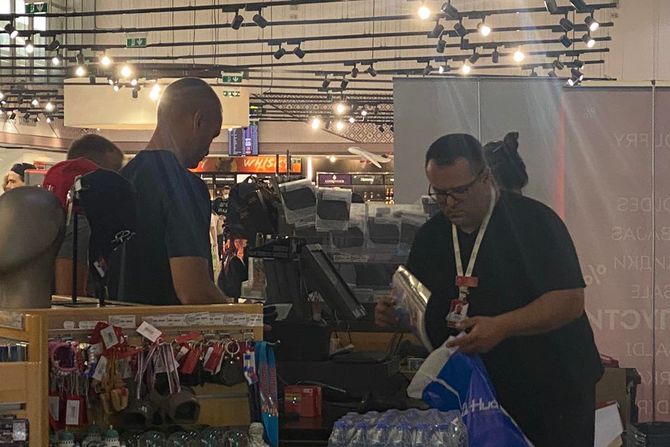 Nemanja Vidić, aerodrom Nemanja Vidić, aerodrom