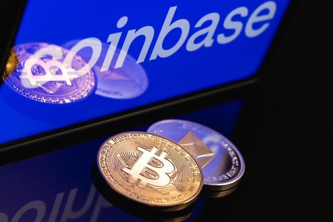 SAD objavile rat kripto berzama: Prvo su tužii Binance, a sada pred sud šalju i Coinbase