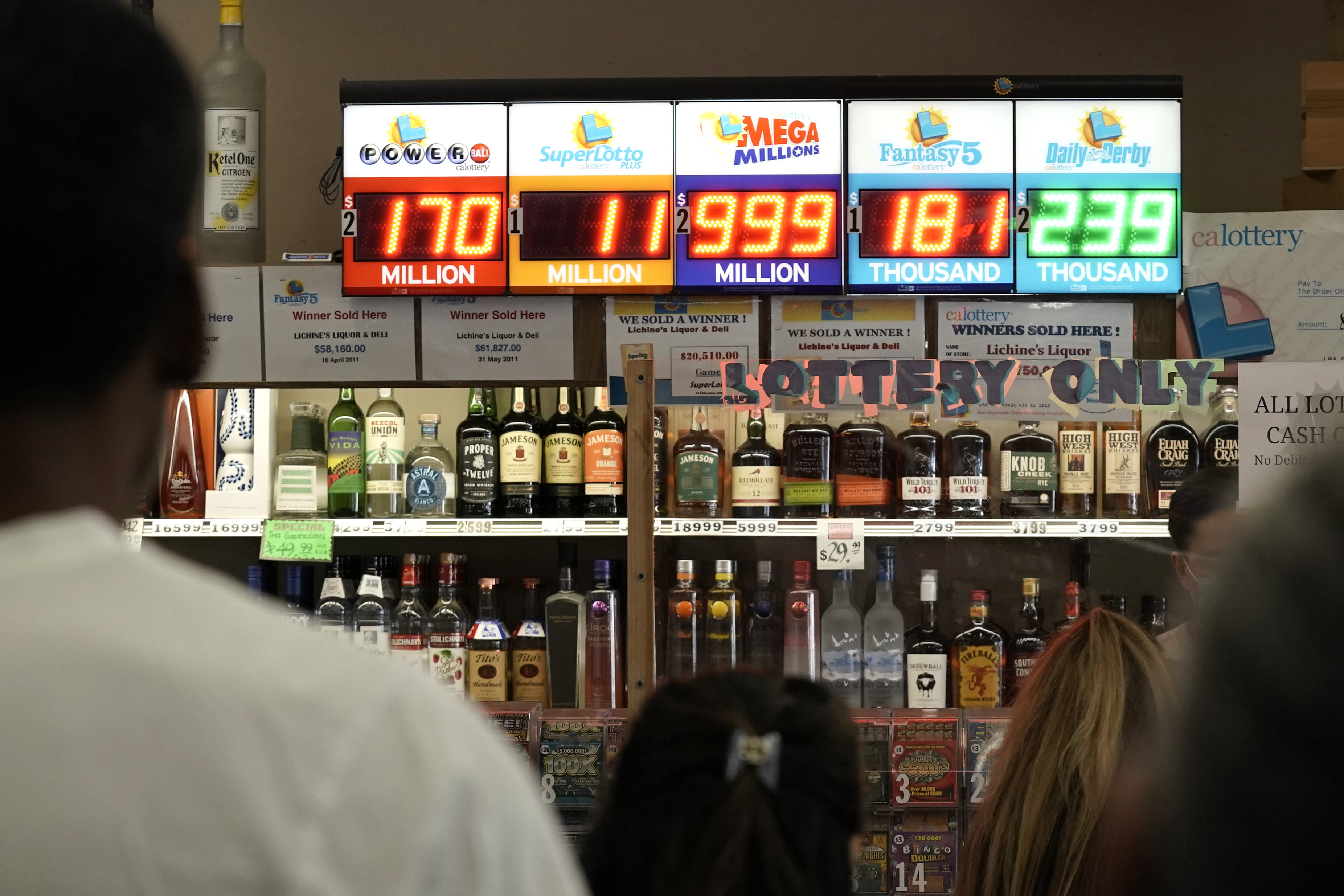 Da li je ovo najsrećniji Amerikanac? Osvojio 1,3 miliona dolara na istoj lutriji koju je dobio i pre 15 godina