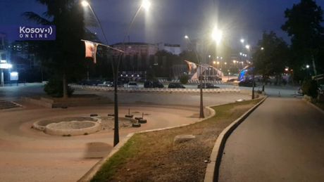 Kosovska Mitrovica prazne ulice tenzija