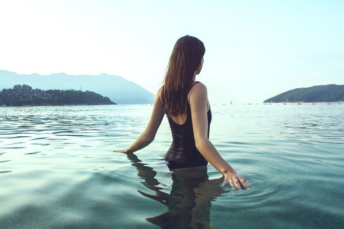 Kupanje, more, kupaći, devojka Kupanje, more, kupaći, devojka