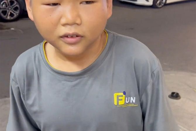 Kinez Mao Sheng Šeng Kinez Mao Sheng Šeng