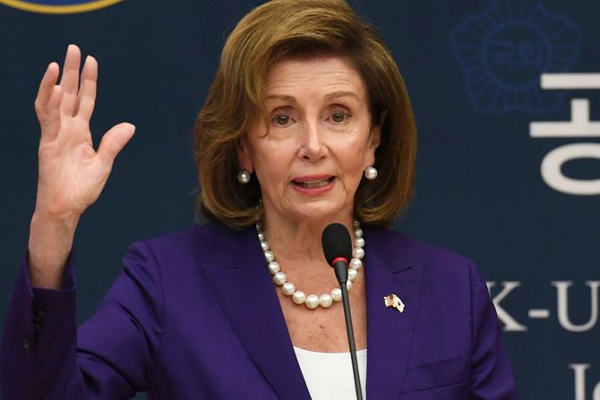 Nensi Pelosi