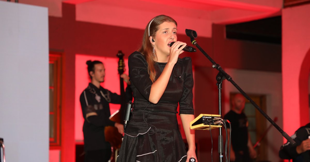 Divanhana najavljuje poseban koncert u Beogradu: Emocija, iznenađenja i gosti u mts dvorani 16. maja