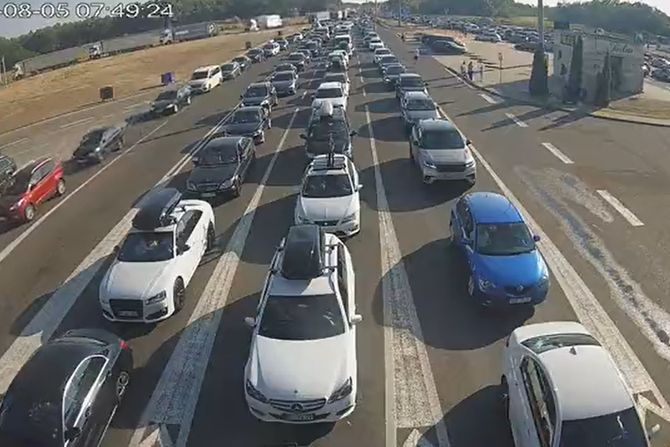 Granični prelaz Horgoš, ulaz u Srbiju