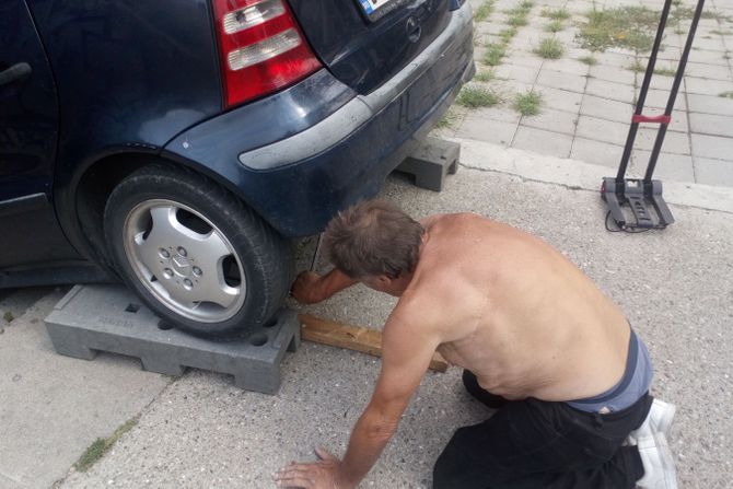 Ada ciganlija vozač upao u podzemni