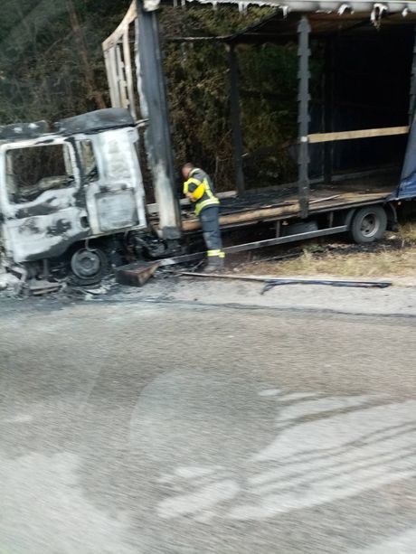 kamion, izgoreo kamion, požar, Nova Varoš